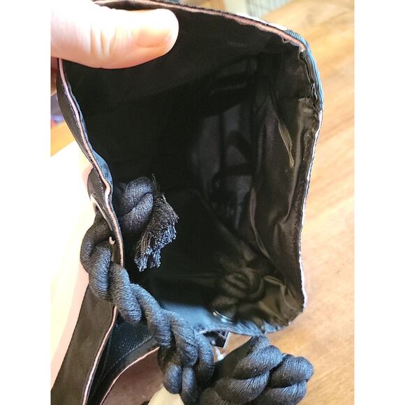 Victoria Secret Beach Tote Bag Weekender Striped Pink and White 2019. - Picture 9 of 10